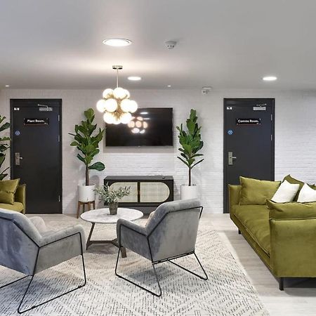 Cosy Ensuite Bedrooms At Trust House Near Exeter City Centre Екстер'єр фото