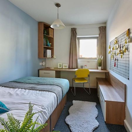 Cosy Ensuite Bedrooms At Trust House Near Exeter City Centre Екстер'єр фото