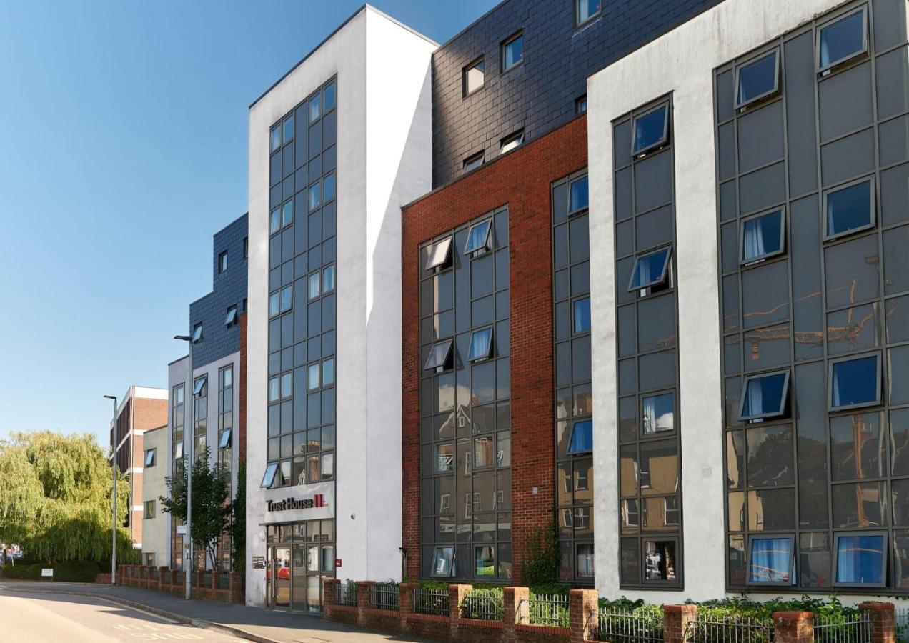Cosy Ensuite Bedrooms At Trust House Near Exeter City Centre Екстер'єр фото
