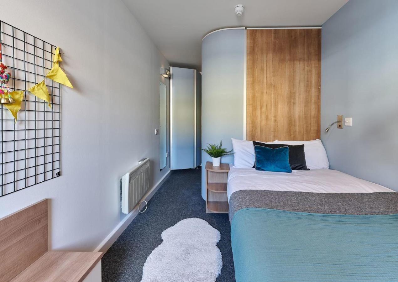 Cosy Ensuite Bedrooms At Trust House Near Exeter City Centre Екстер'єр фото
